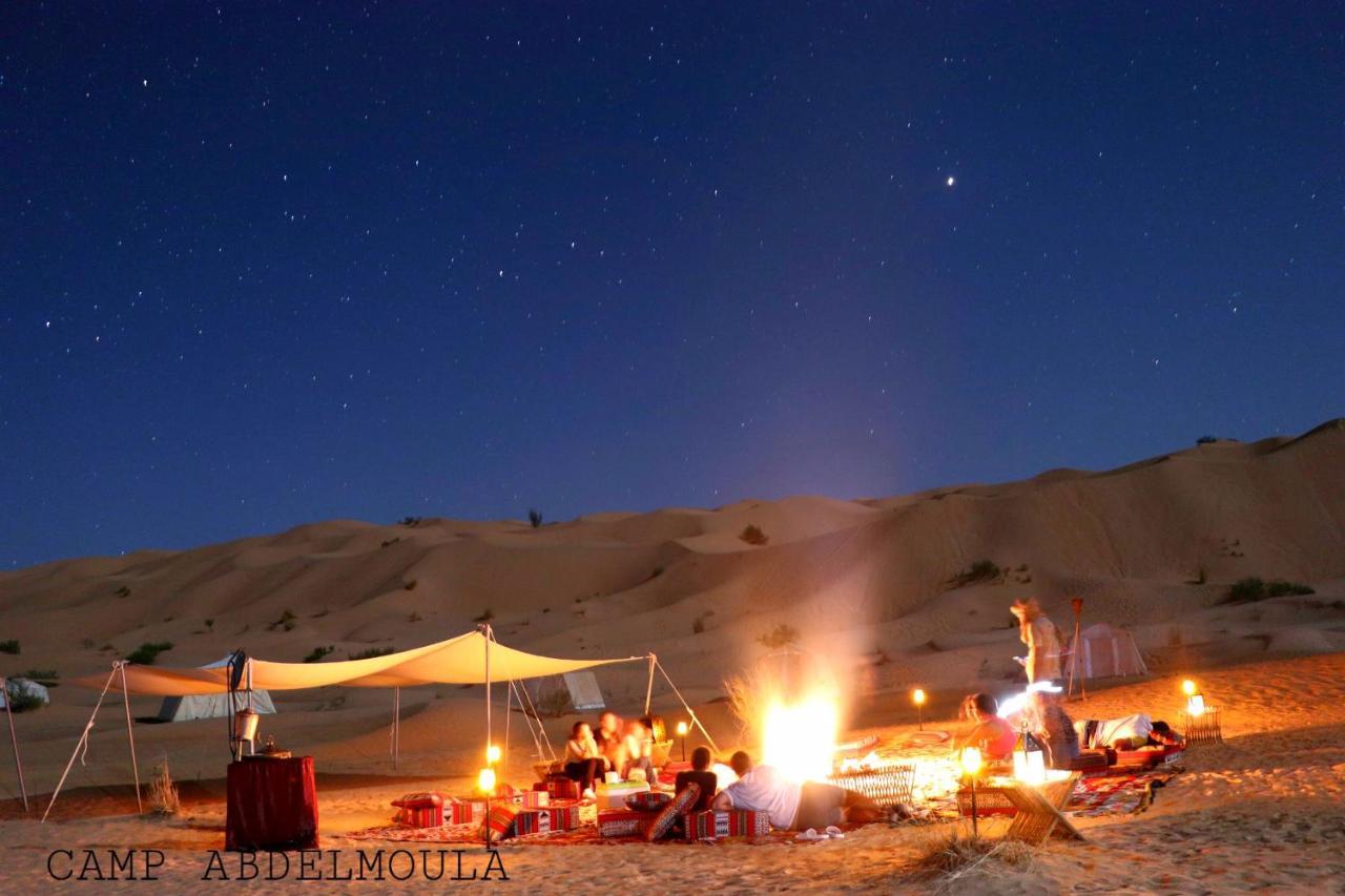 Camp Abdelmoula Hotell Douz Exteriör bild
