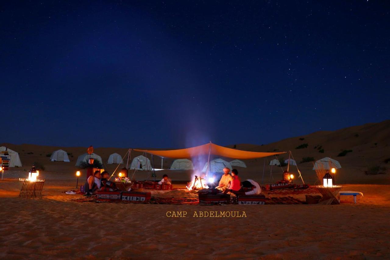 Camp Abdelmoula Hotell Douz Exteriör bild