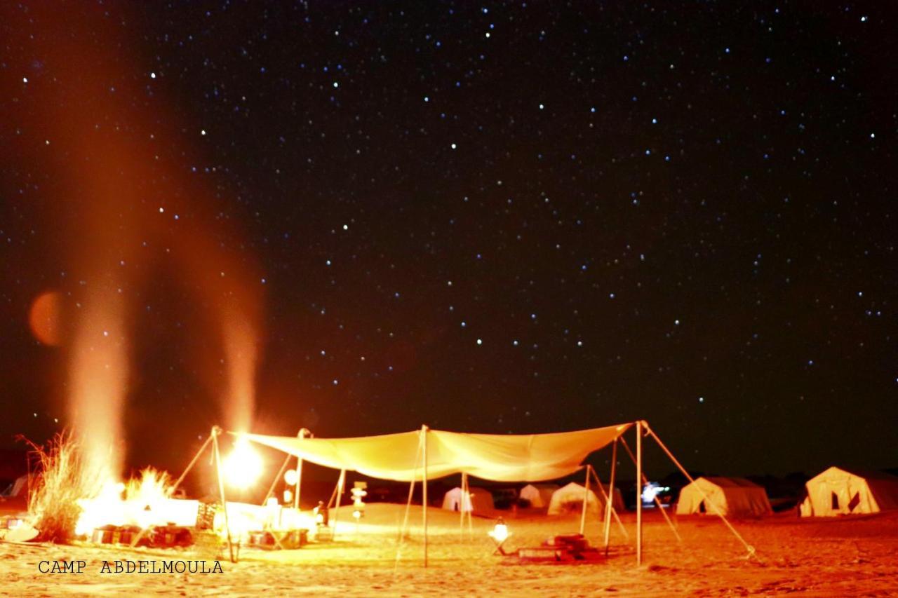Camp Abdelmoula Hotell Douz Exteriör bild