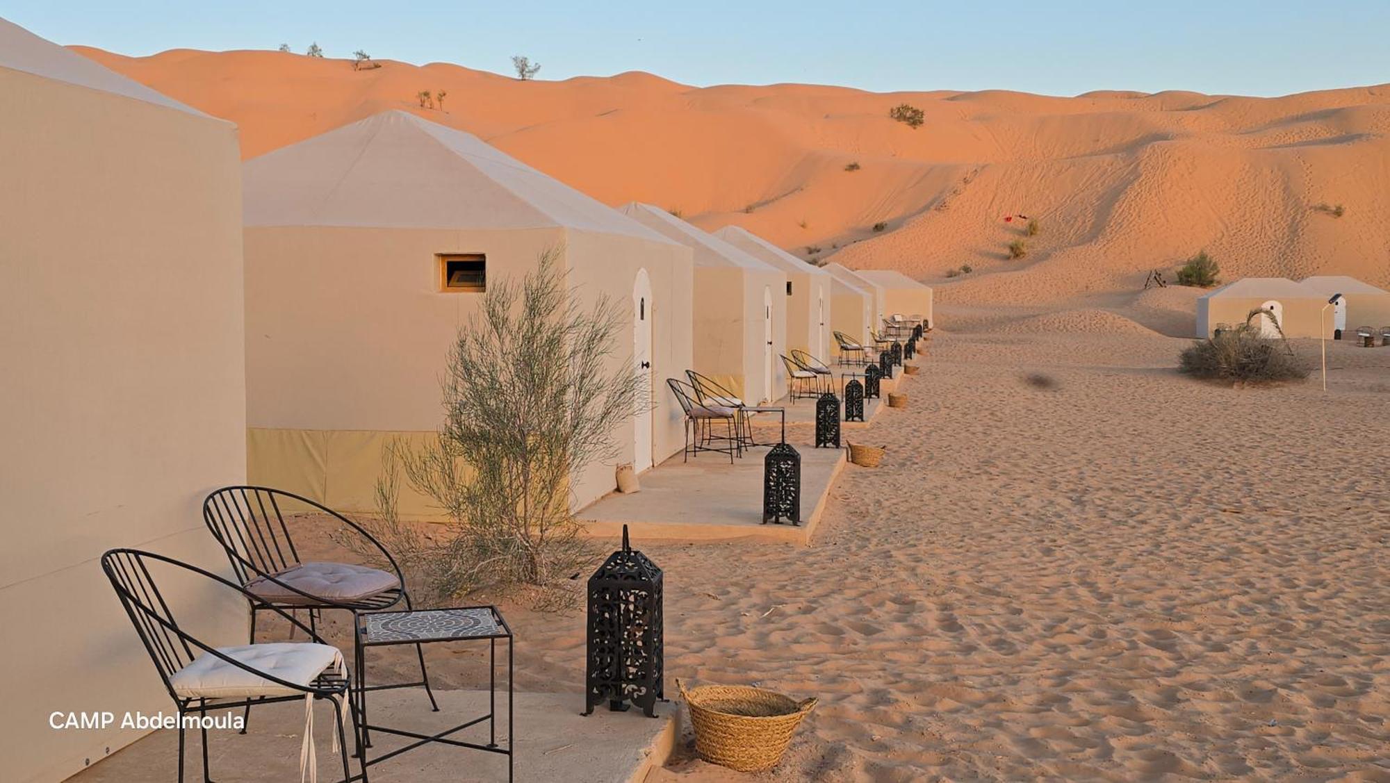 Camp Abdelmoula Hotell Douz Exteriör bild